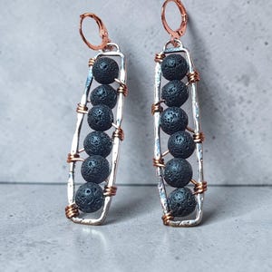 Pendientes llamativos de piedra de lava, colgantes de metal mixto (cobre y plata) envueltos en alambre, edición limitada.