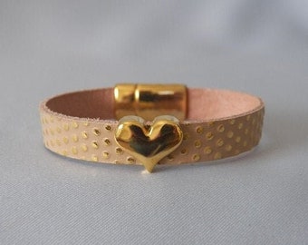 Embossed Natural Leather and Gold Heart Bracelet