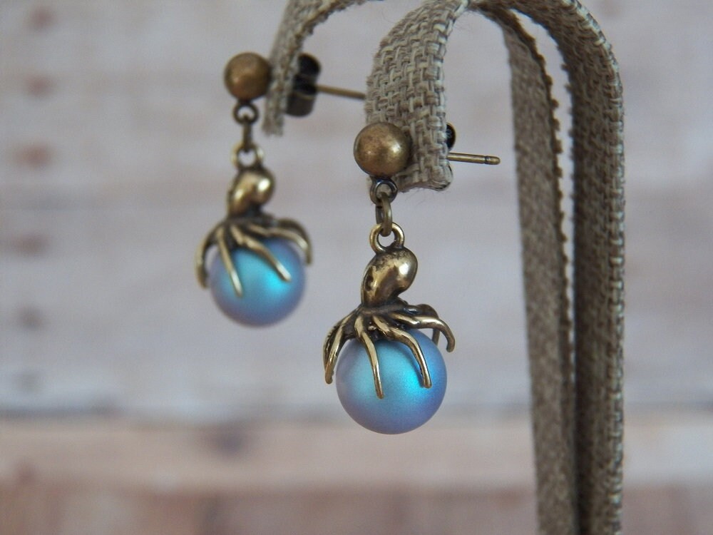 Boucles D'Oreilles Percées Pompons En Perles Irisées - Modèle J317 - Occasion