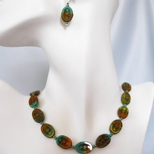 Czech Glass Necklace Set, Blue, Green and Brown Picasso Oval Table Cut Beaded Necklace and Matching Earrings Bild 4