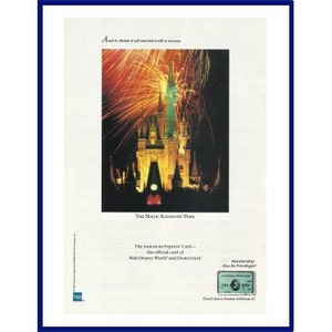 WALT DISNEY WORLD / American Express Original 1990 Anúncio impresso em cores vintage - Fogos de artifício sobre o castelo da Cinderela no Magic Kingdom Park