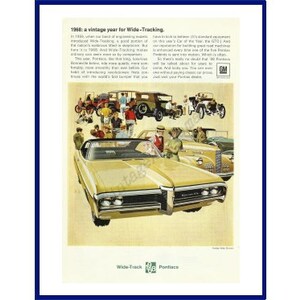 PONTIAC BONNEVILLE AUTOMOBILE Original 1968 Vintage Color Print Advertisement - Yellow 2-Door Car in Antique Auto Show Theme