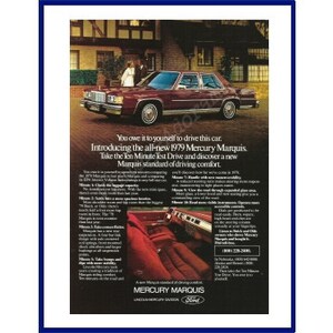 MERCURY MARQUIS Automobile Original 1979 Vintage Color Print Advertisement - Maroon 4-Door Car In Front Of Tudor Half-Timbered Home