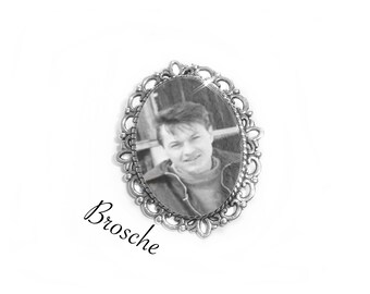 Brooch with photo