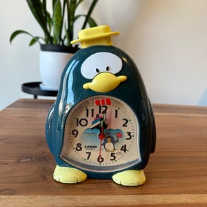 vintage penguin clock 90s rare alarm clock working leada quartz japan movement mechanical table clock no sound cute icebreg kawaii