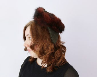 1940s Red Fur & Wool Tilt Hat Soft Genuine Fur Pillbox