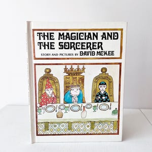 Libro infantil vintage de los años 70 El mago y el hechicero David McKee