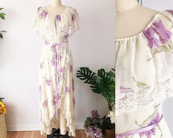 SIZE S Vintage 1970s Purple Peasant Prairie Dress Ruffle Tiered Floral Off the Shoulder Gauze Cottagecore Hawaiian