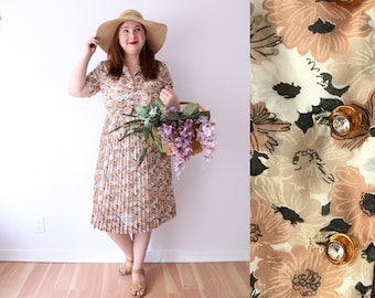 SIZE M/L 1940s Brown Autumn Floral Dress / 40s A Line Sheer Floral Dress / Autumn Cottagecore Side Snap Daisy Dress