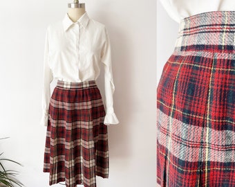 SIZE M 1960s Red & Blue Tartan Plaid Wool Skirt / 60s Plaid A Line Skirt Pleated Academia / Light Romantic Academia