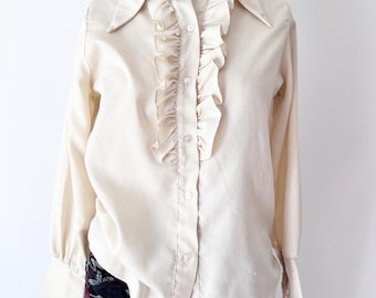 Blusa Poeta Academia Light de los años 70, talla S/M / Top color crema de los años 70 / Camisa con botones y volantes, color blanco roto, manga larga, con cuello