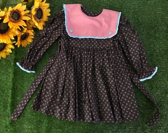 SIZE 3-4T 70s Floral Prairie Girls Dress / Vintage Printed Brown Dress with Square Collar / Toddler Dress 2T-4T