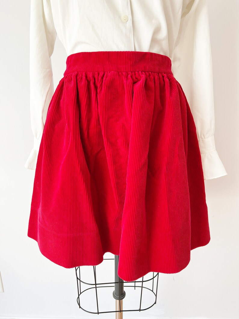 SIZE 4 Ralph Lauren Y2K Red Corduroy Mini Skirt Wide Wale Soft Corduroy Bright Red Short Skirt Pockets image 3