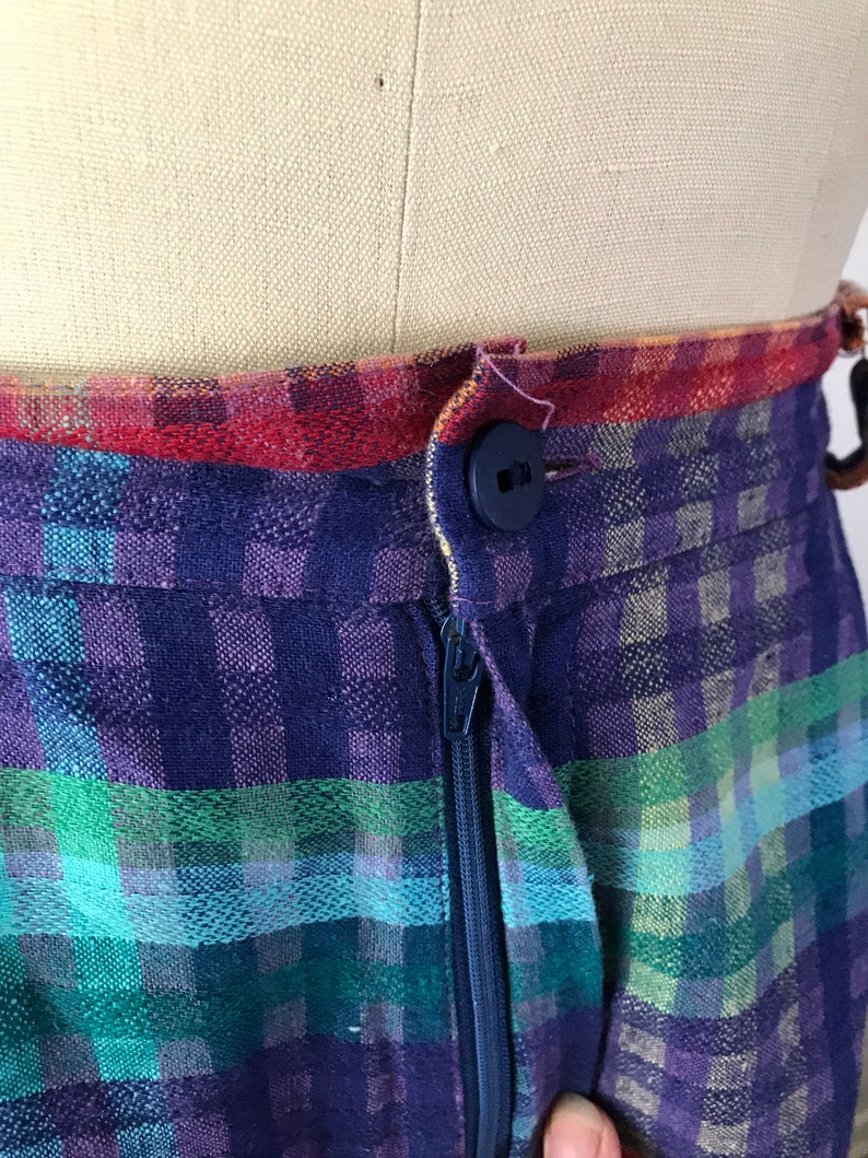 SIZE M 1980s High Waisted Plaid Shorts 80s High Rise Rainbow Plaid Shorts Romantic Academia Summer Bermuda Shorts image 4