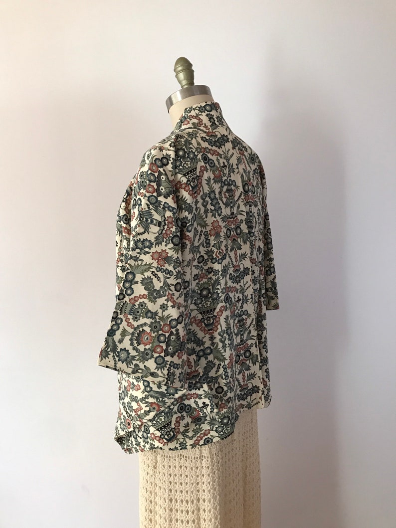 SIZE S /M Vintage Japanese Haori Kimono Short Jacket Kimono Japan William Morris Inspired Print Pattern Short Cropped image 2