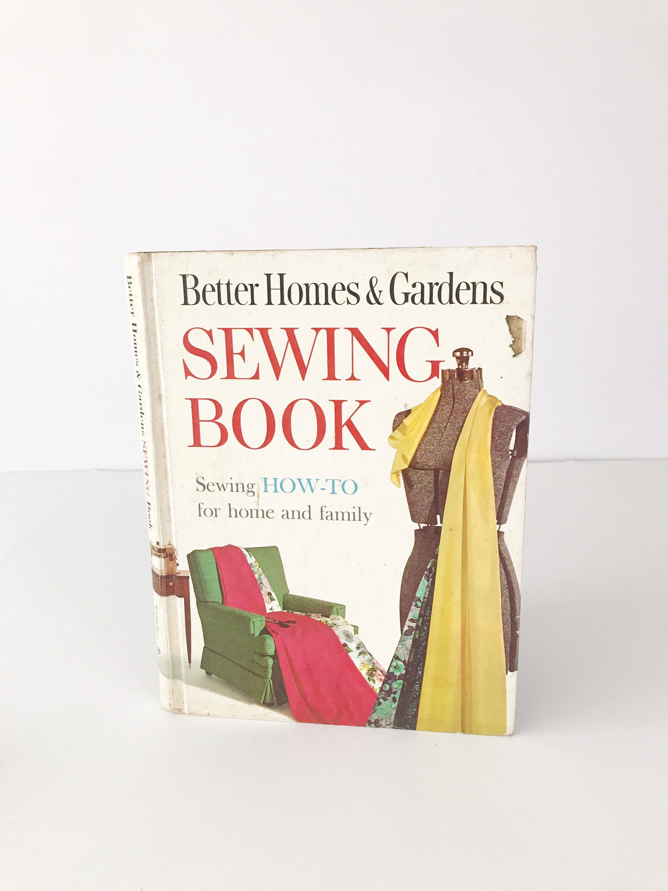 Libro di costruzione di abbigliamento vintage / 1961 Better Homes & Gardens  Libro di cucito Cucito how-to per casa e famiglia -  Italia