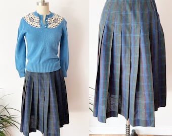 SIZE S Vintage 50s Plaid Skirt Green & Blue Pleated Knee Length Metal Zipper Schoolgirl Academia