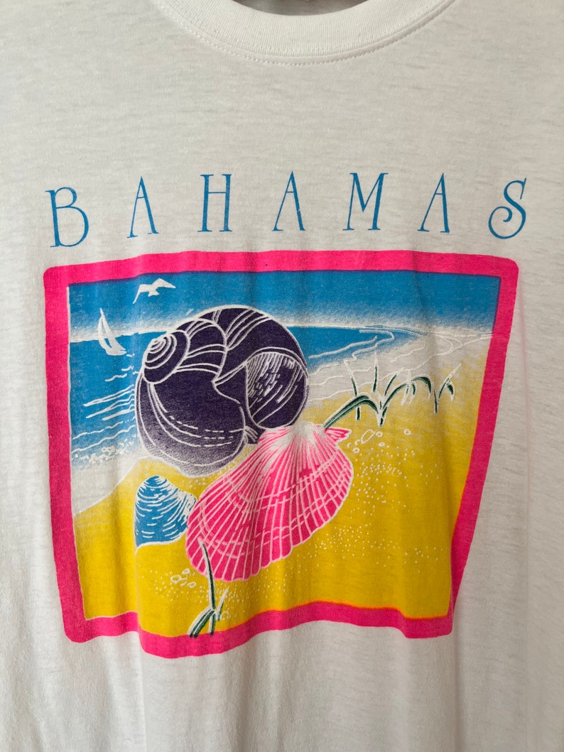 SIZE L Vintage Bahamas Neon Shells T-shirt Tee 80s / Paper Thin / Super Soft image 2