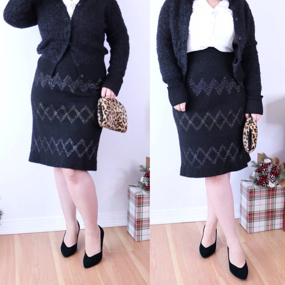 SIZE M Vintage Black Knit Pencil Skirt Chevron Si… - image 1