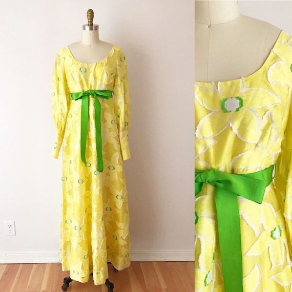 SIZE XS Vintage 1970s Buttercup Yellow Maxi Dress