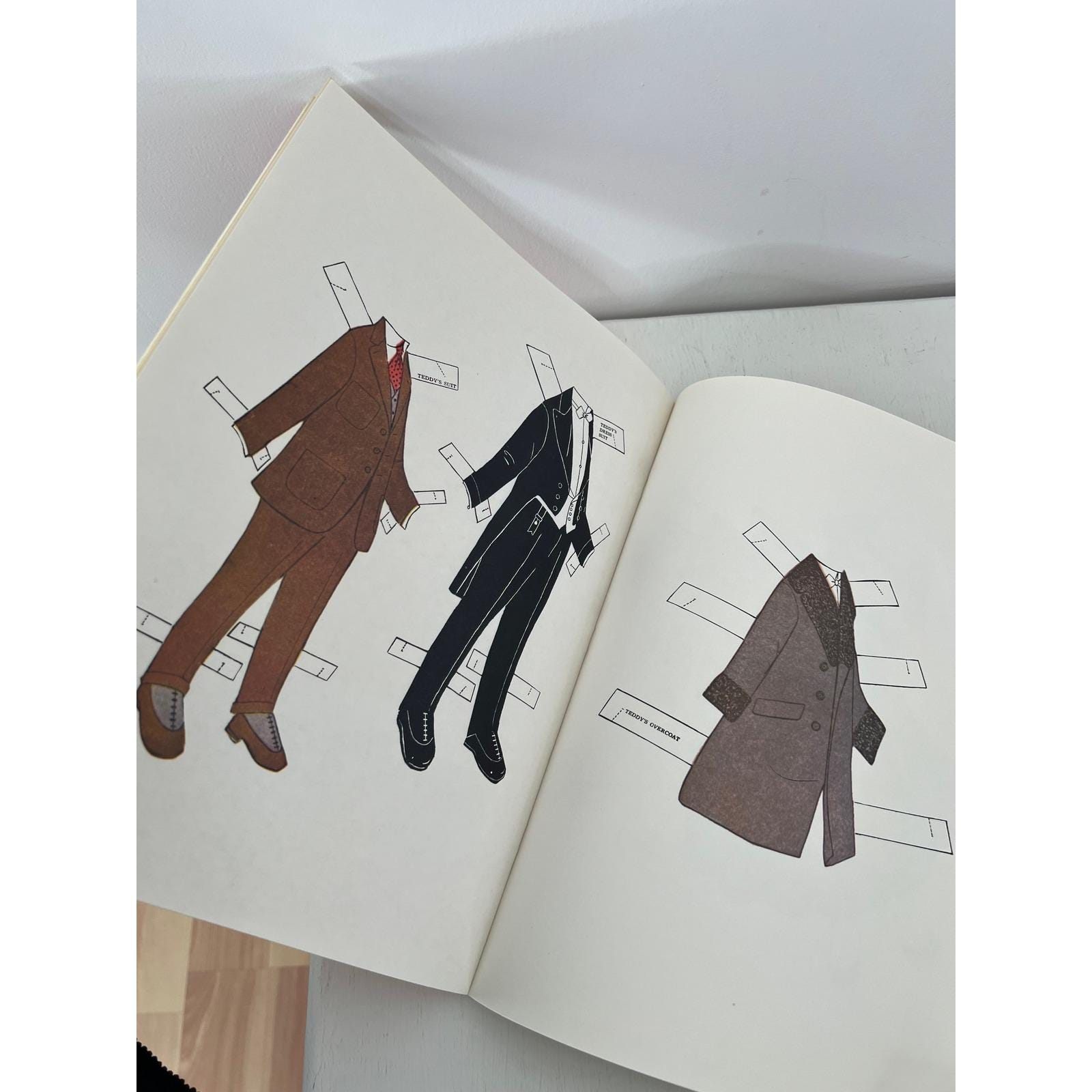 Dover Antique Paper Dolls 1915-1920 Red Arnold 1975 Vintage Book