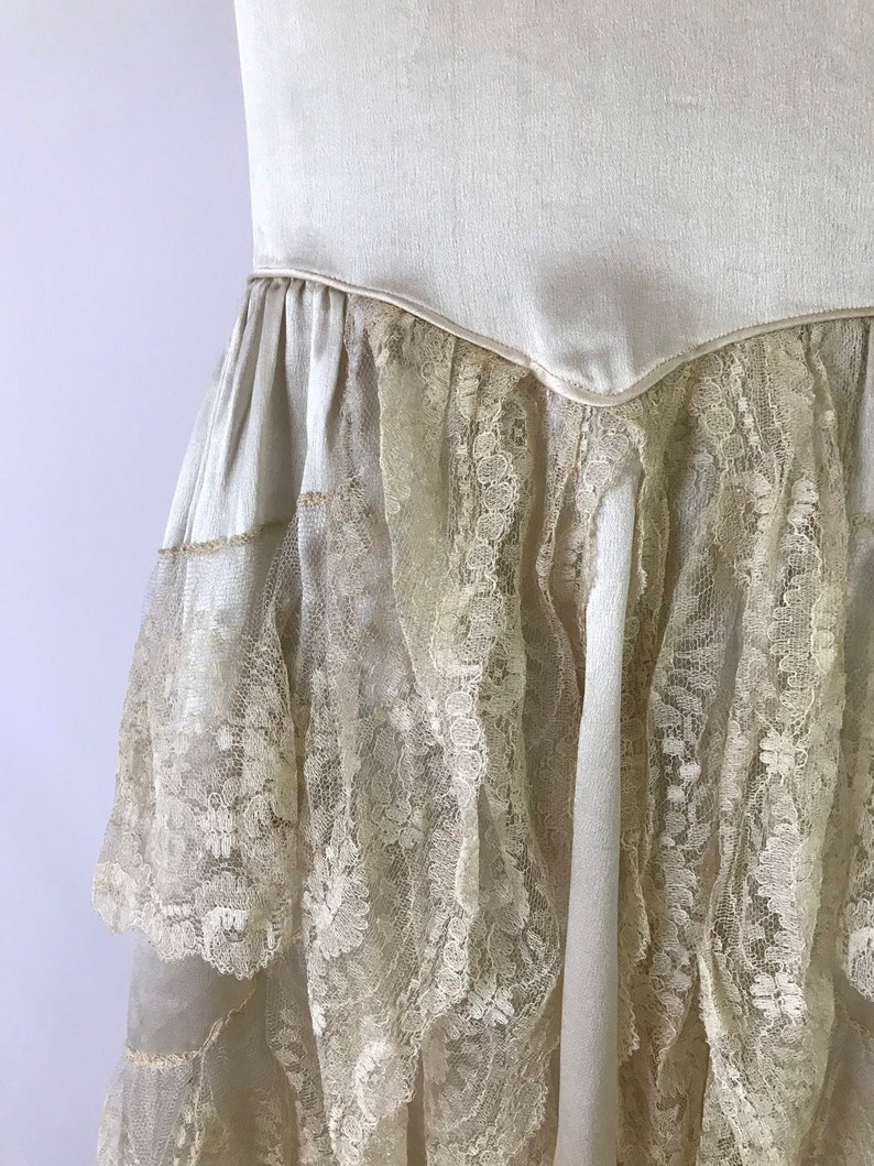 SIZE S 1920s Flapper Wedding Dress / 20s Robe de Style Lace and Silk Wedding Dress / Jazz Age Bridal Silk Ivory Dress with Panniers image 6