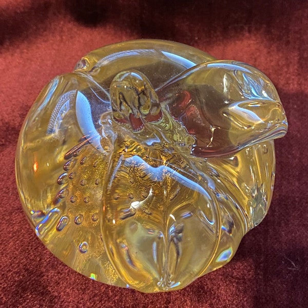 REDUCED-Beautiful FM Ronneby Sweden Art Glass Apple Paperweight with gold leaf