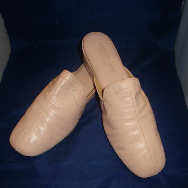 Vintage Oomphies Granada Classic Light Pink Leather Slippers/ Shoes(1980s) Size 9