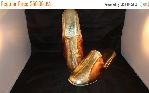 SUR vente Vintage Daniel vert classique or/Bronze/argent cuir chaussons/chaussures taille 6.5 New old Stock (1970) | Luxuriante Dans La Conception
SUR vente Vintage Daniel vert classique or/Bronze/argent or/Bronze/argent or/Bronze/argent cuir chaussons/chaussures taille 6.5 New old Stock (1970) | Luxuriante Dans La Conception
7fb751