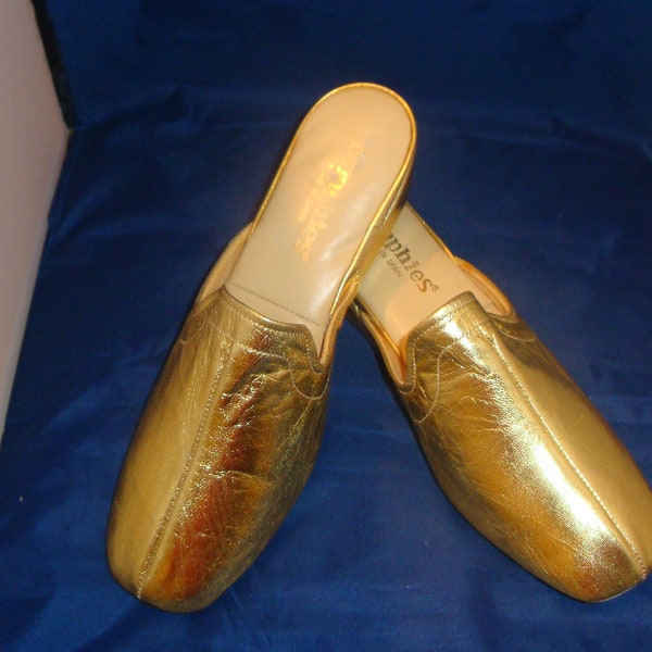 Vintage Oomphies Granada Classic Gold Leather Slippers/ Shoes(1980s) Size 8 (New Old Stock)