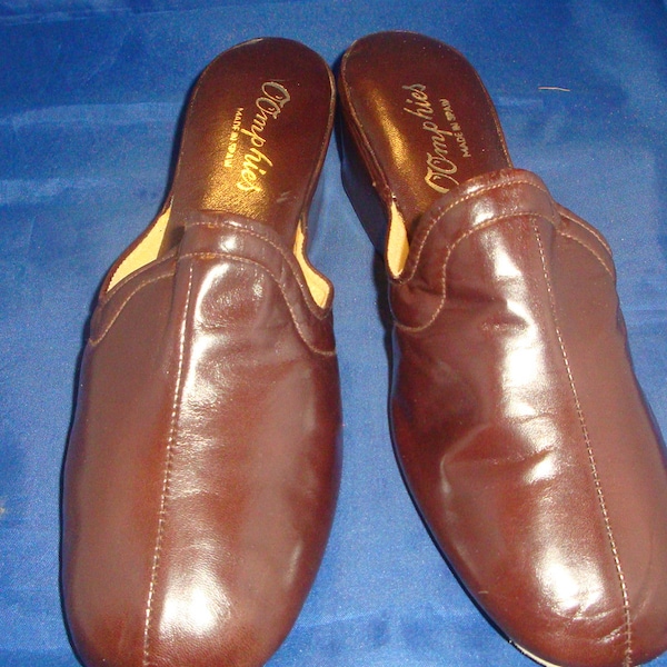 Vintage OOMPHIES Granada Dark Brown Leather Slippers/House Shoe Size 7 (New Old Stock)