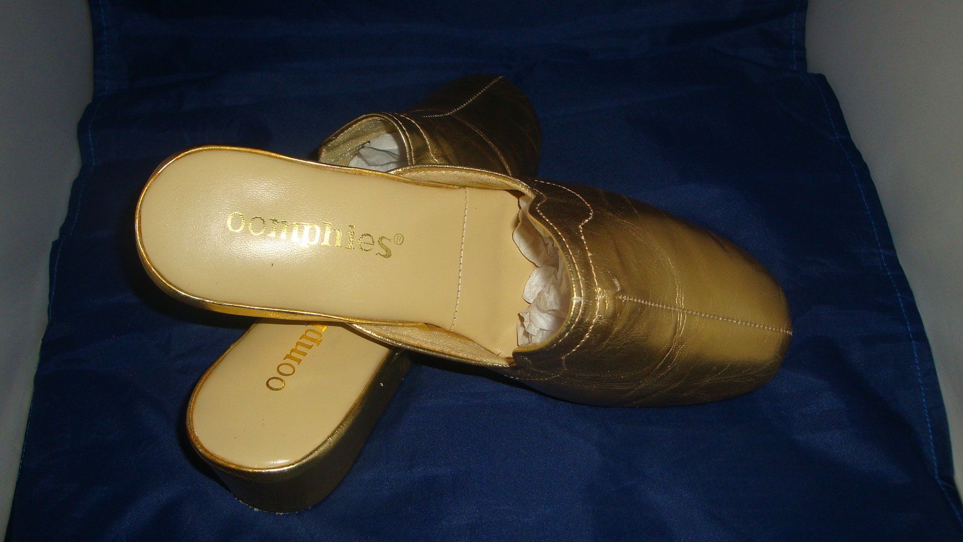 Vintage Oomphies Granada Classic Gold Leather Slippers/ - Etsy