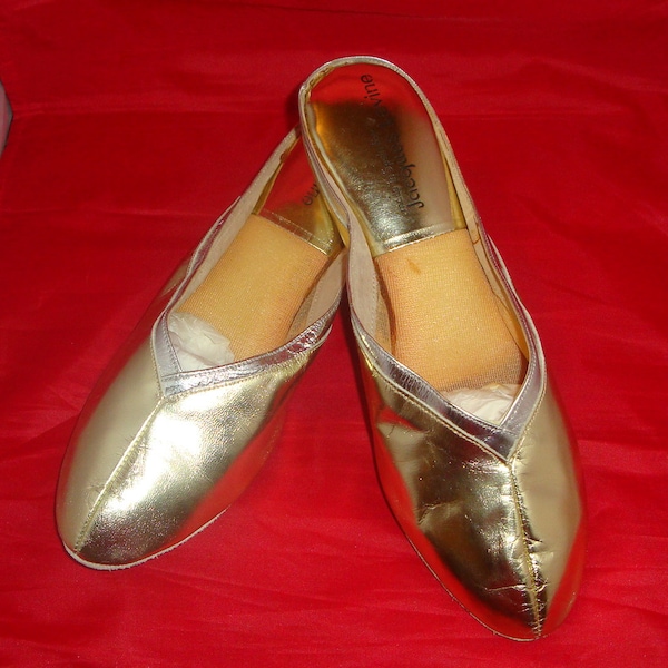 Vintage Jacques Levine "V" Classic Gold/Silver Leather Slippers/Shoes(1970s) Size 8 (New Old Stock)