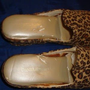 Vintage Daniel Green Glamour Cheetah Micro suede Print Slippers Size 7.5 image 6