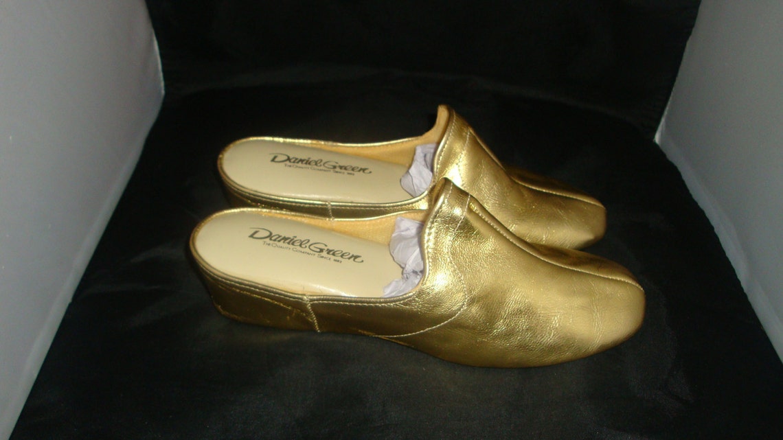 daniel green gold slippers
