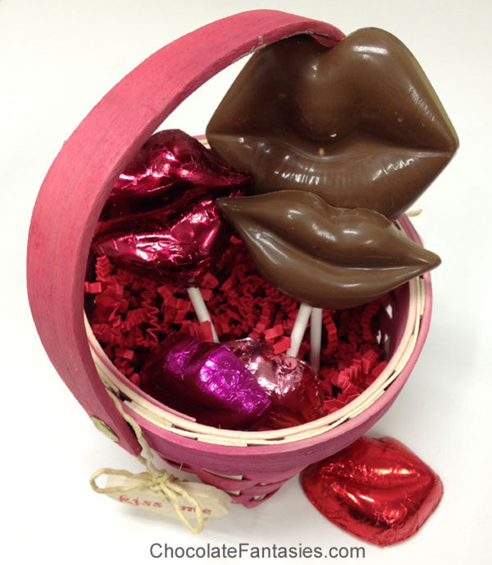 конфеты поцелуй. конфеты french kiss chocolate. конфеты pure love нуга. конфеты кисс хершес. вологодские конфеты атаг.