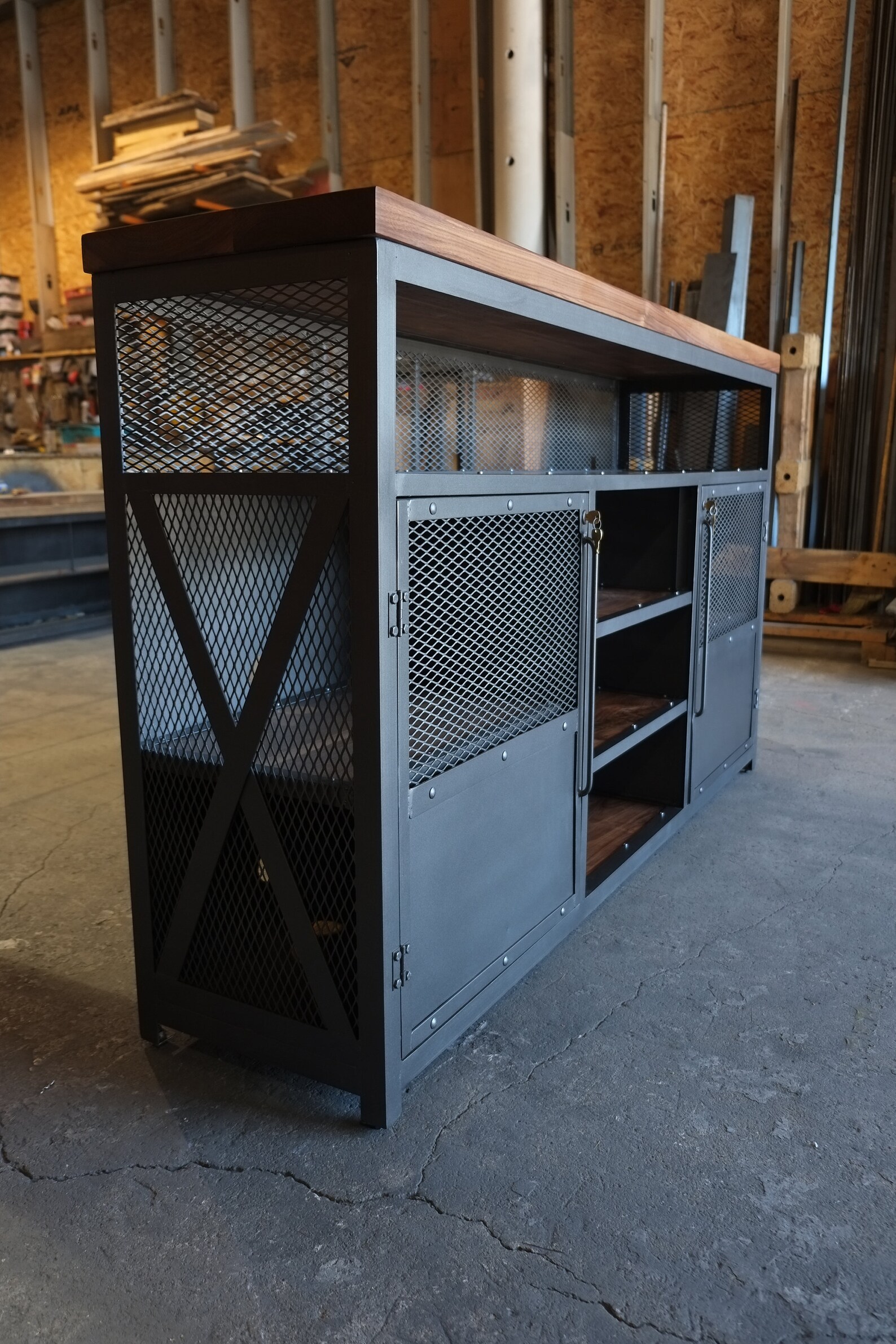 Gabinete de licores de nogal industrial moderno vertical / | Etsy