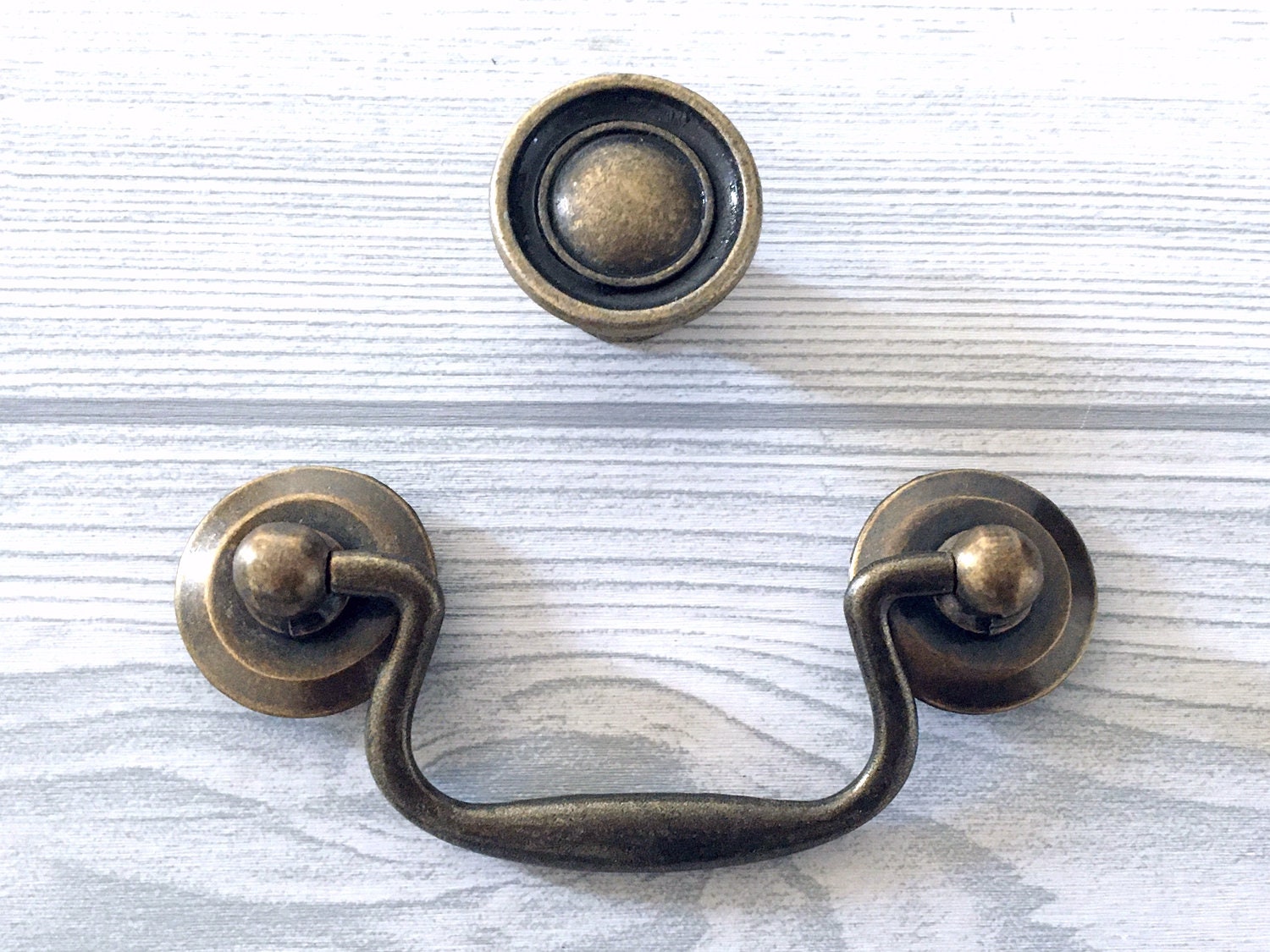 Antique Glass Door Knob - Measures: 1 34 dia Hobby - Can be used for Old Door Craft Supplies Home /& Living