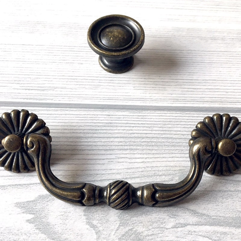 3.5 Inch Drawer Pulls - Etsy