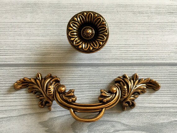 2 1/2 Drawer Pull Dresser Pulls Handles Antique Gold Etsy