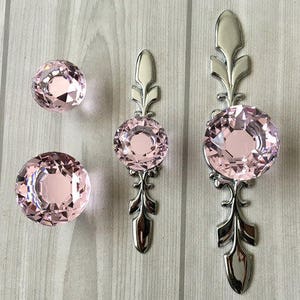 Pink Glass Dresser Knob Pull Crystal Drawer Knobs Pulls Handle Silver Chrome Rhinestone Kitchen Cabinet Door Handle Back Plate Bling Blings