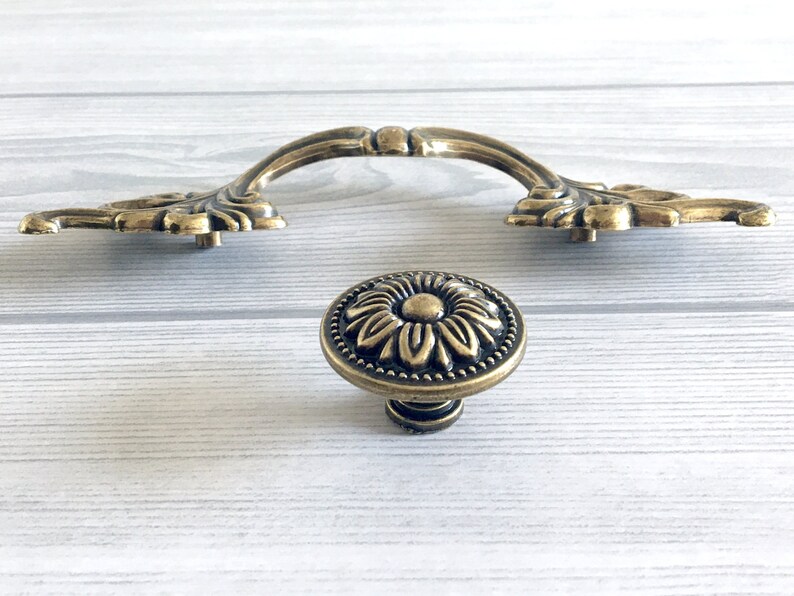 3.3 Leaf Dresser Pull Drawer Pulls Handles / Kitchen Etsy