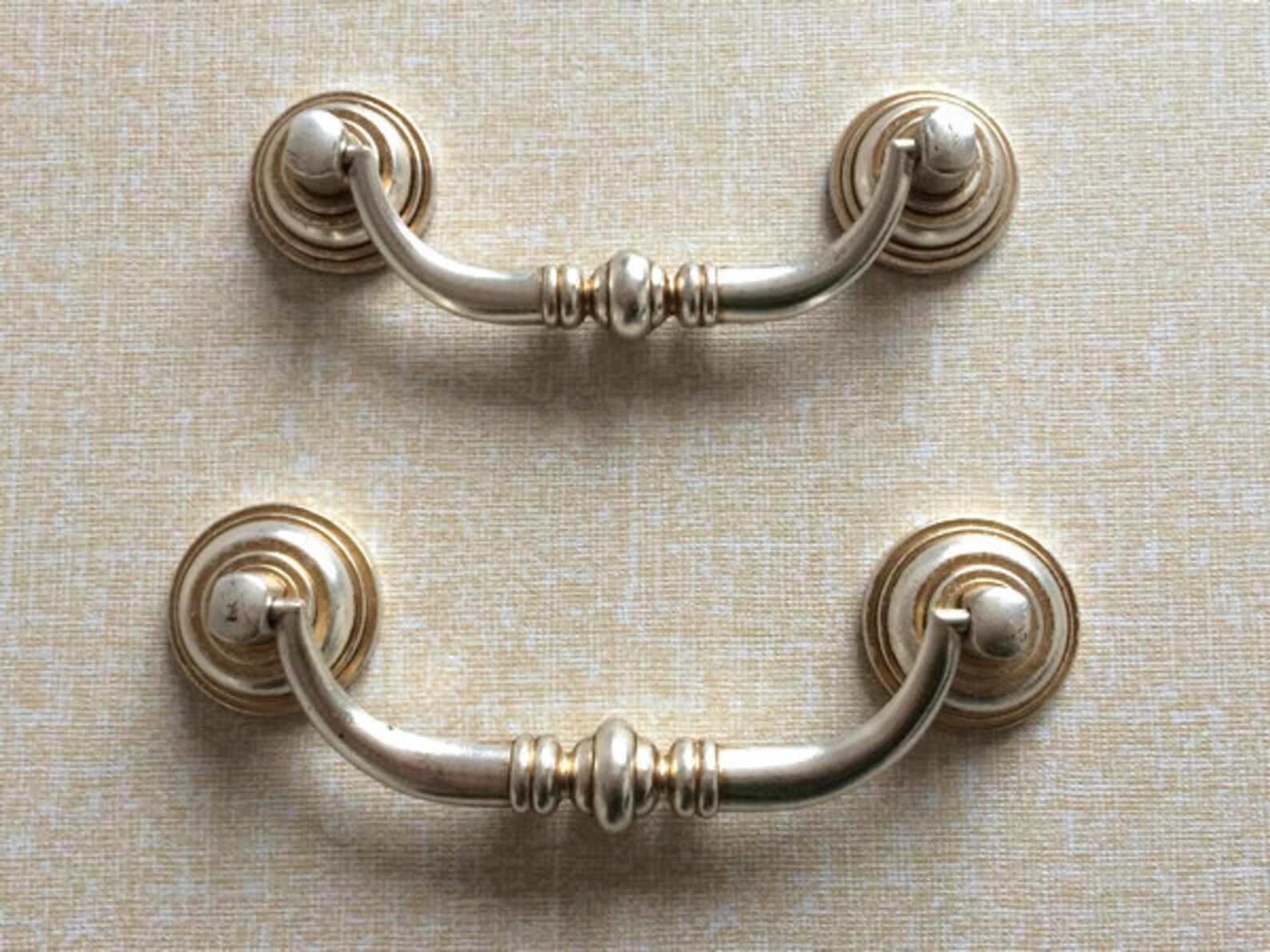 Ручка uz 819-256 античное серебро. Пул дроп. Brass company ручки мебельные. Ручка мебельная 4519-96l antique brass. Пул дроп.