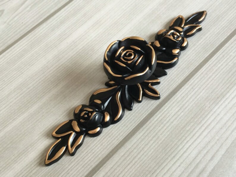 Shabby Chic Dresser Drawer Knobs Pulls Handles Black Gold Rose Flower Kitchen Cabinet Knobs Handles Pull Ornate Knob Back Plate Hardware