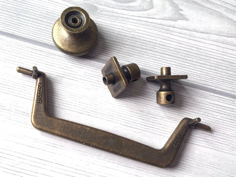 5 Vintage Style Dresser Knob Pull Drawer Knobs Pulls Etsy