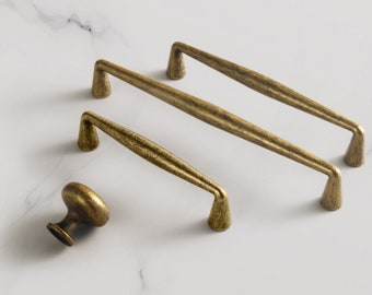 3" 3.75" 5" 6.25" 7.5“ 12.5" Cabinet Pulls Handle Drawer Pull Handles Antique Bronze Dresser Pull Lynn Hardware 76 96 128 160 192 320 mm