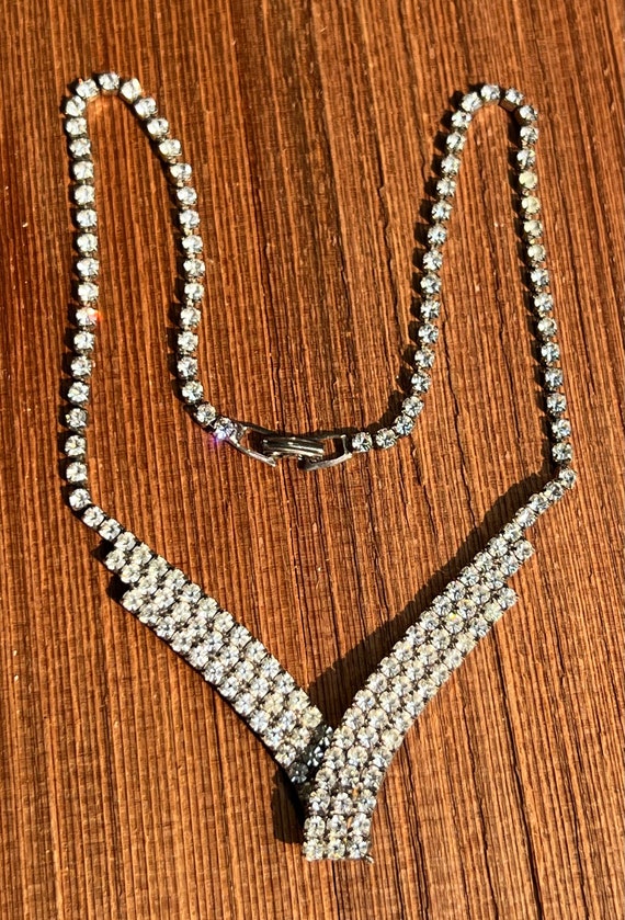 Vintage 1970’s-80’s Rhinestone Ribbon Necklace