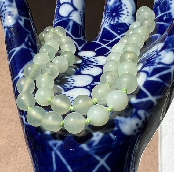 Luminous  “New Jade” Serpentine Bead Necklace tha… - image 8