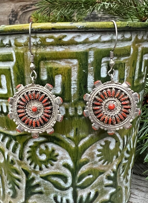 Beautiful Vintage Zuni Coral Needlepoint Earrings 