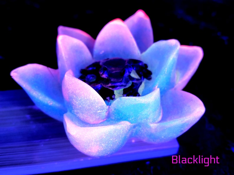 Aromatherapy Glow in the Dark Frog Lotus Water Lily Handmade Resin Art Stick Incense Burner Purple Incense Burner
